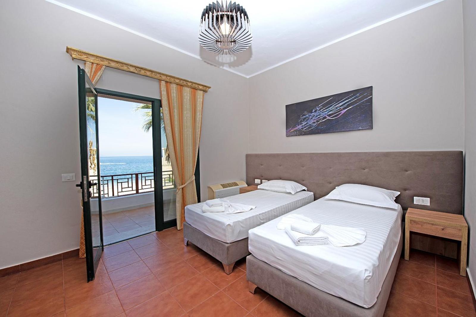 Palmanova Beach Mardok Vlore Exterior photo