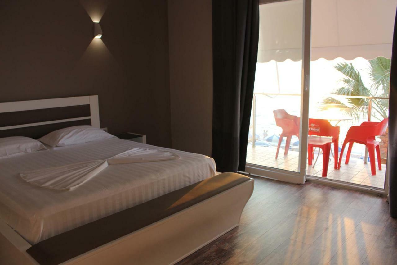 Palmanova Beach Mardok Vlore Exterior photo